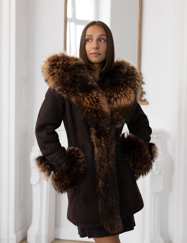 Women's sheepskin coat with hood FP06i / FUR (1)