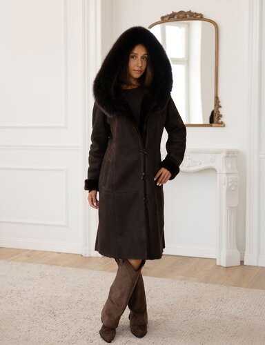 Coat / CLASSIC women's sheepskin coat with HOOD / GT004 
